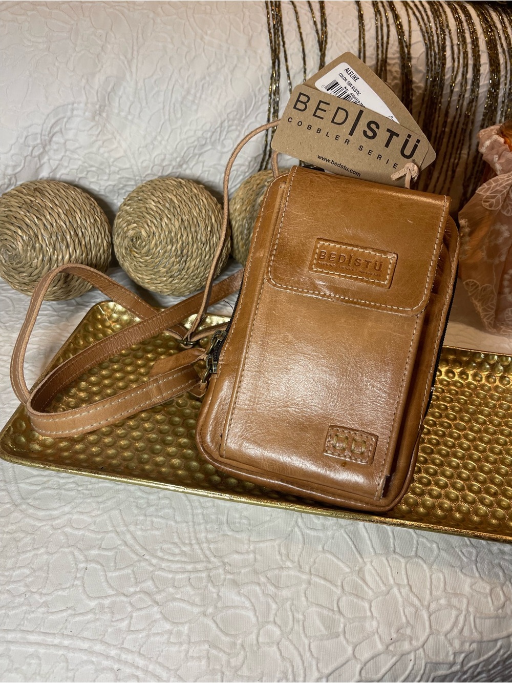 Bed|Stü Ale-like Leather Crossbody/Wristlet in Tan Rustic